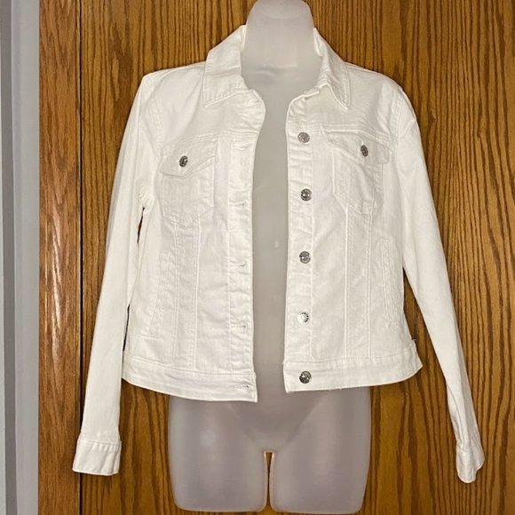 Curve Appeal Jackets & Blazers - White Jacket With Pockets- LIKE NEW